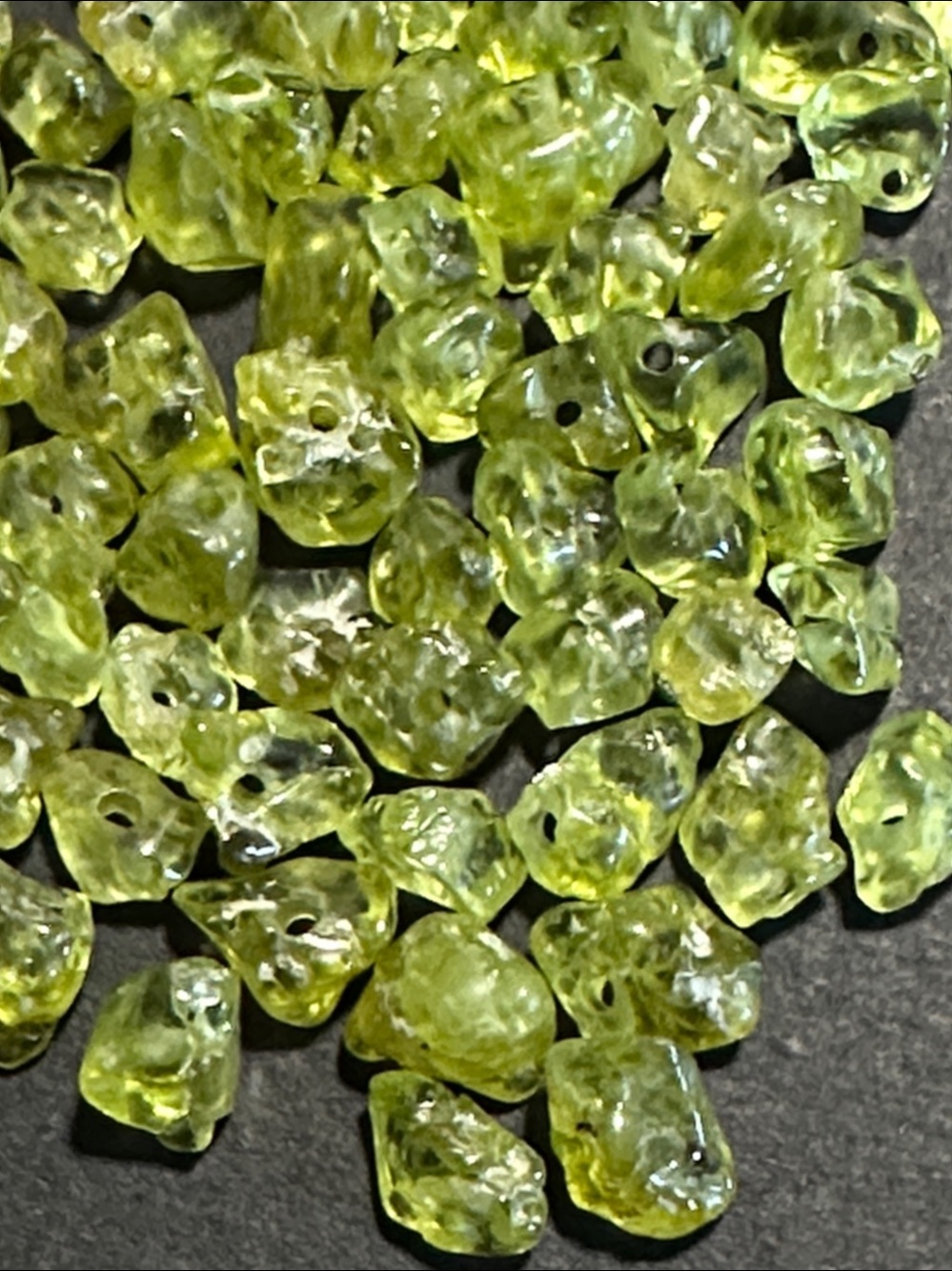 3.  Peridot Chips & Silver Tone Box Clasp - Picture 3 of 7